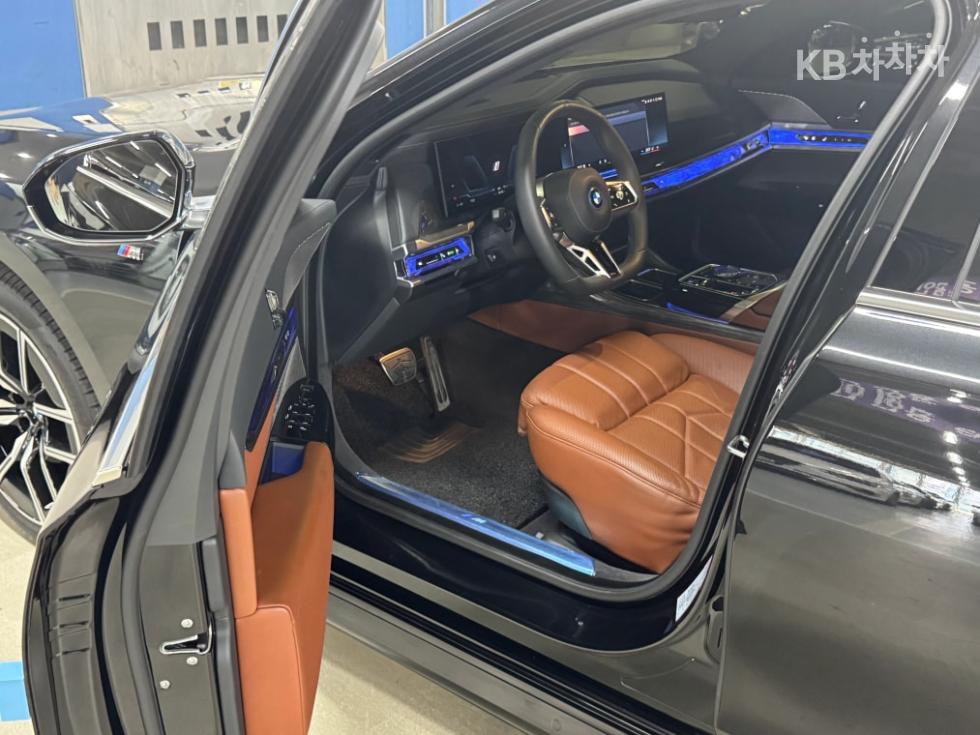 BMW i7 — miniaturë 11