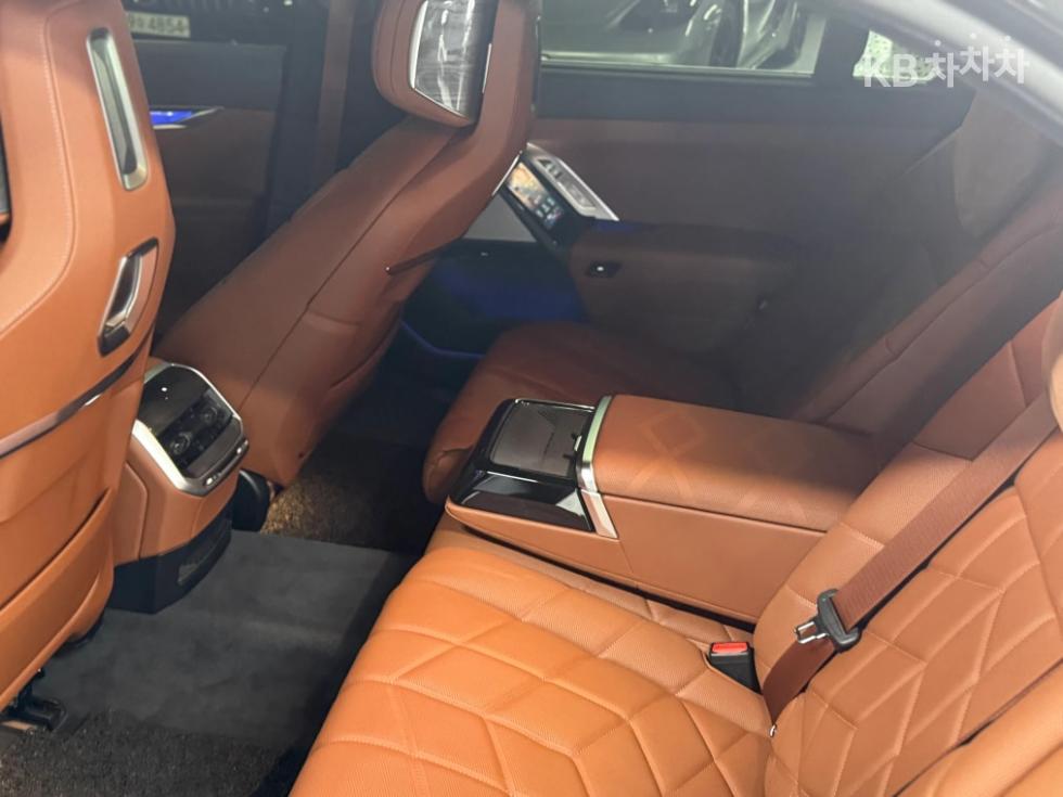BMW i7 — miniaturë 12
