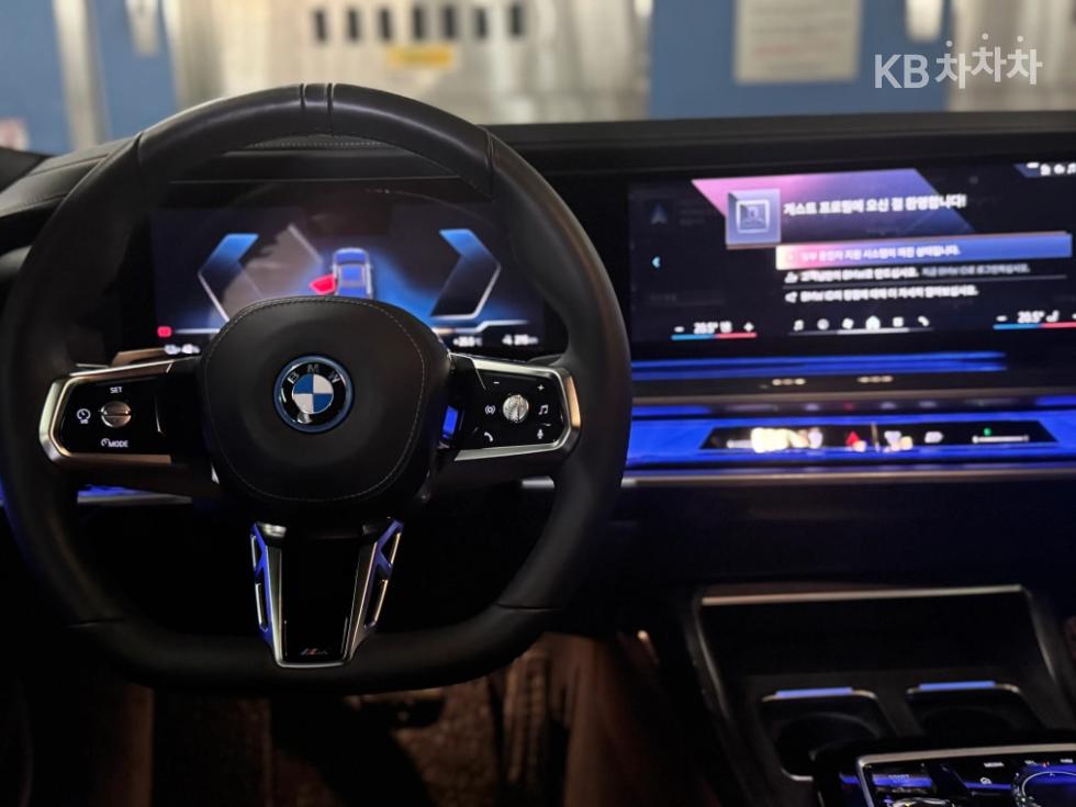 BMW i7 — miniaturë 15
