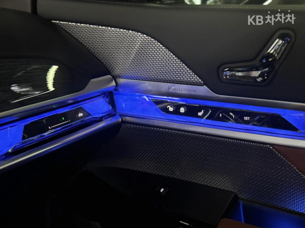 BMW i7 — miniaturë 17