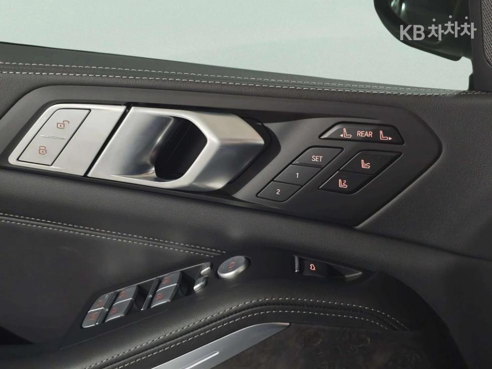 BMW X7 — miniaturë 14