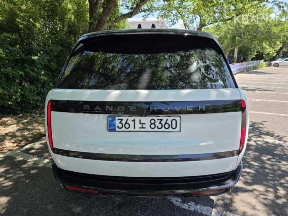 Land Rover Range Rover — miniaturë 3