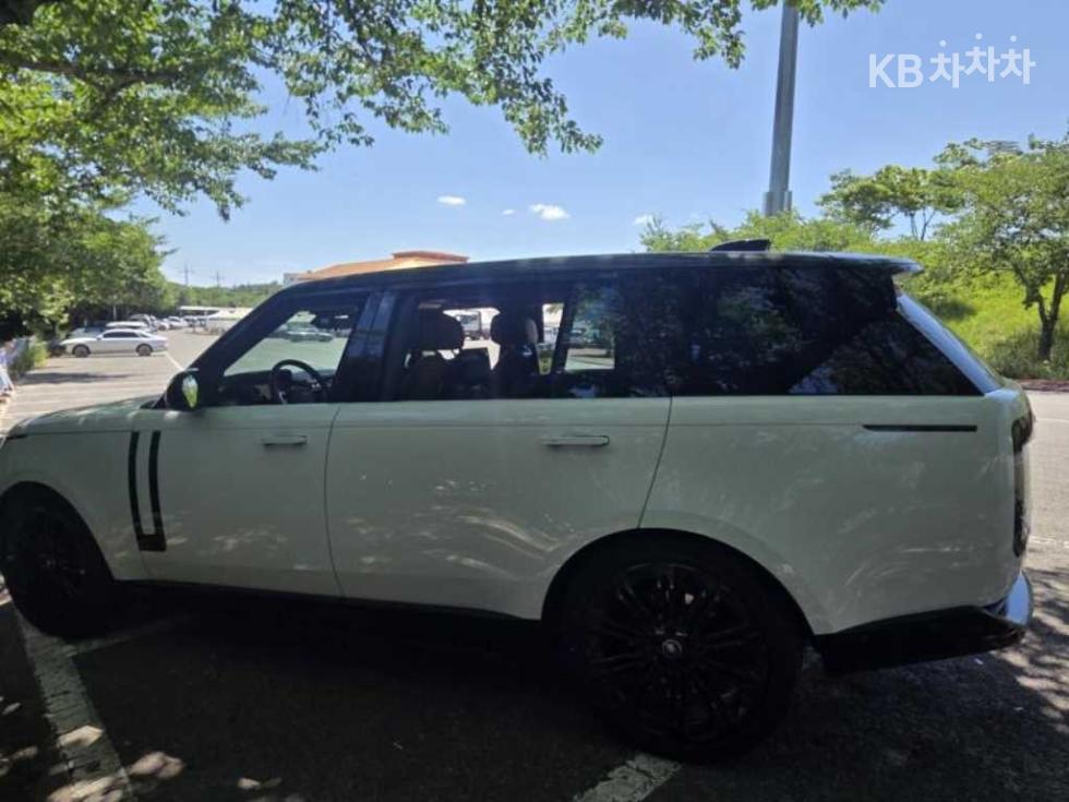Land Rover Range Rover — miniaturë 4