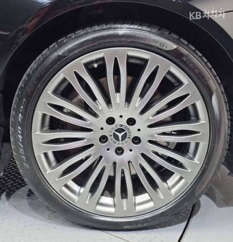 2019 Mercedes-Benz S photo