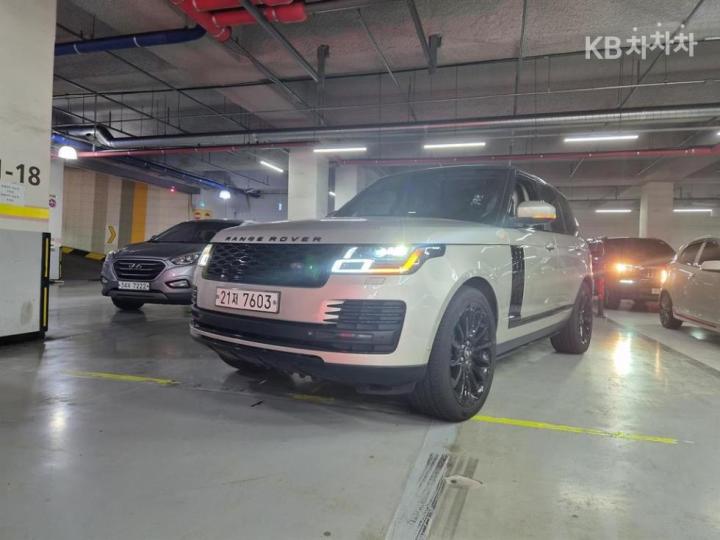 Land Rover Range Rover 4.4 SDV8 — foto 1