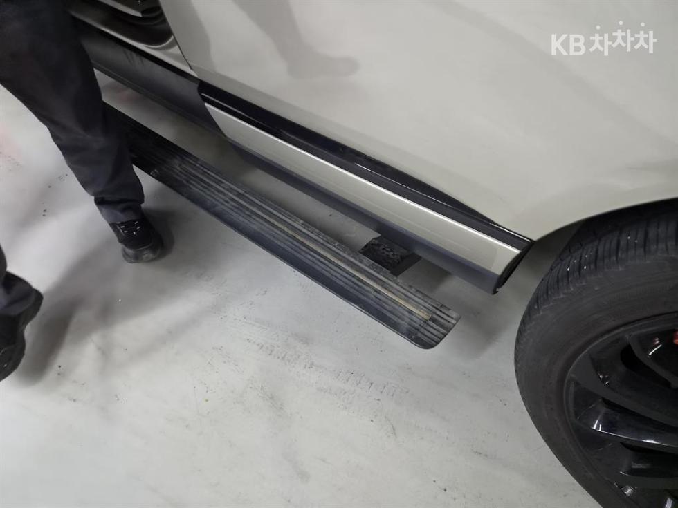 Land Rover Range Rover — miniaturë 5