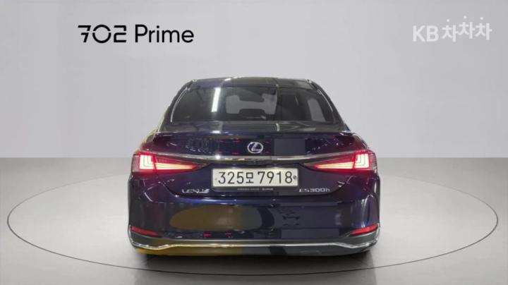 Lexus Es 300H 2021 photo 4