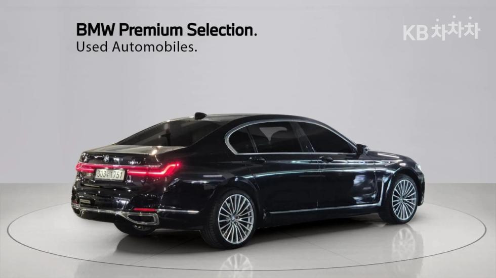 2021 BMW BMW 7 (G11) photo