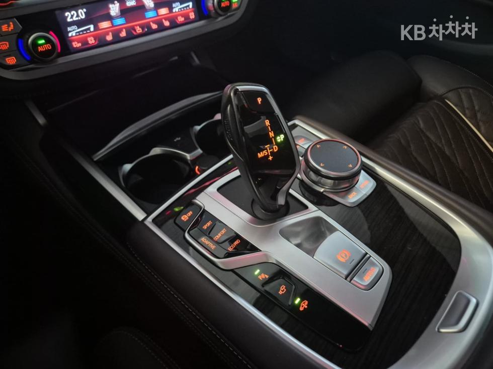2021 BMW BMW 7 (G11) photo
