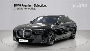 BMW i7 eDrive 50 — foto 1