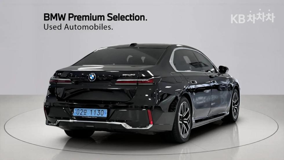 BMW i7 — miniaturë 3