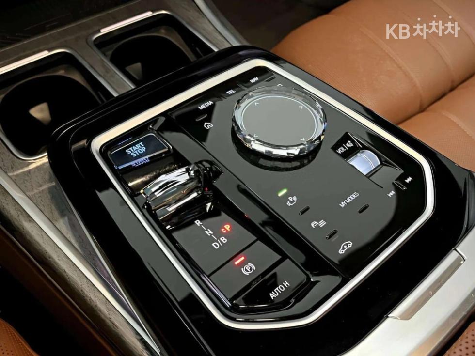 BMW i7 — miniaturë 9