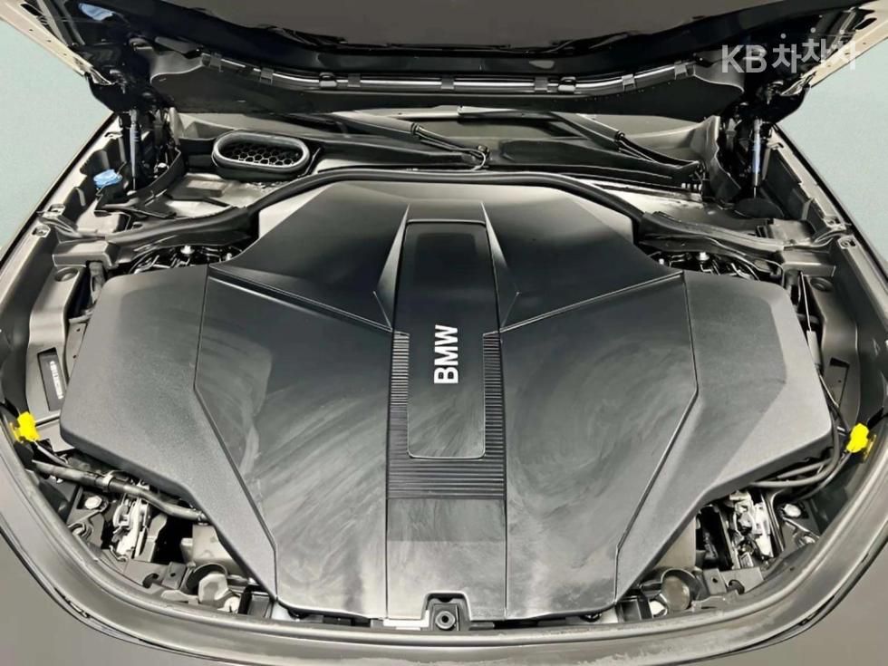 BMW i7 — miniaturë 10