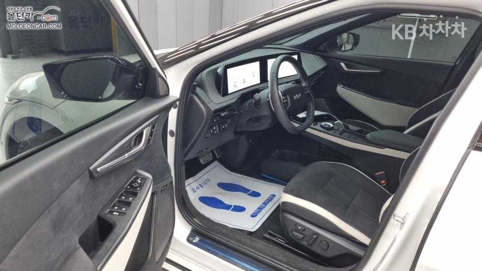 Kia EV6 — miniaturë 9