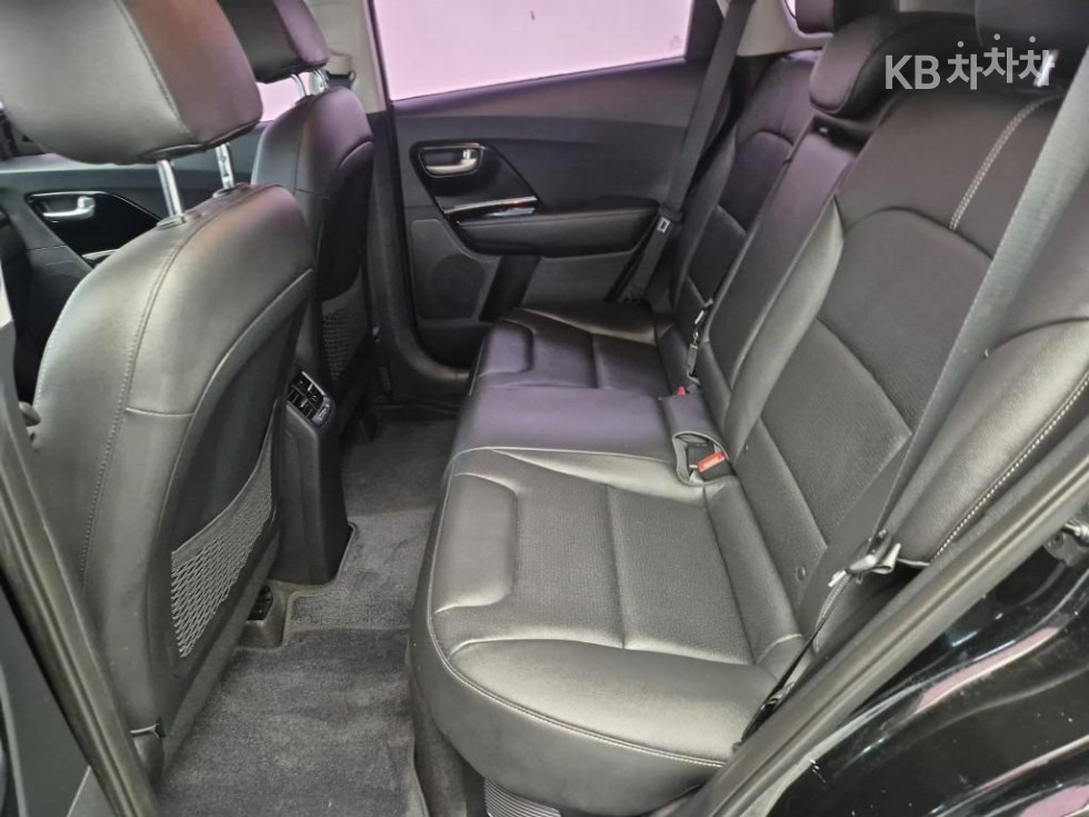 Kia Niro — miniaturë 12