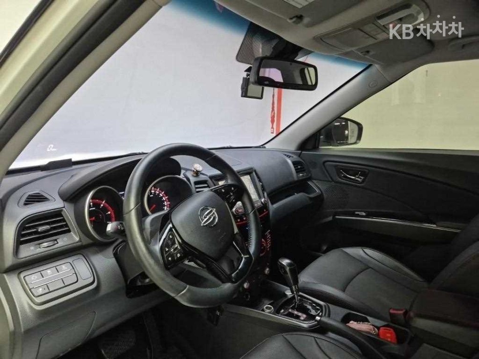 SsangYong Tivoli — miniaturë 7