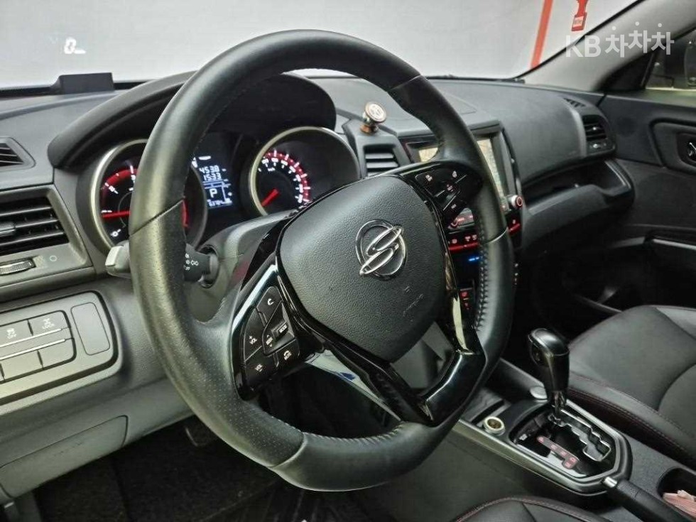 SsangYong Tivoli — miniaturë 9