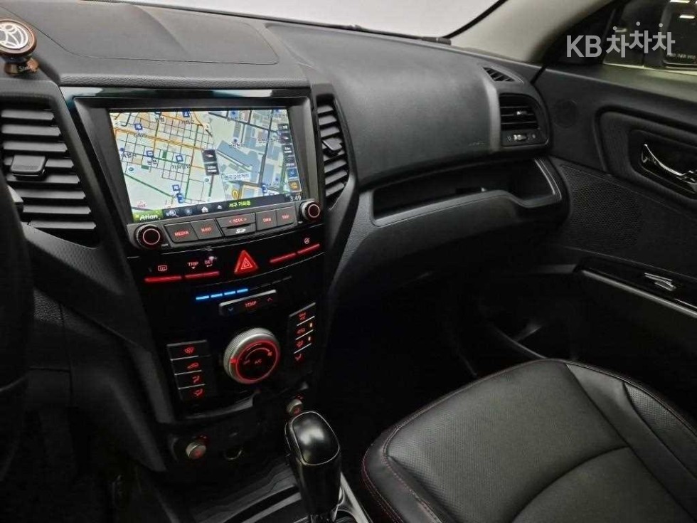 SsangYong Tivoli — miniaturë 10