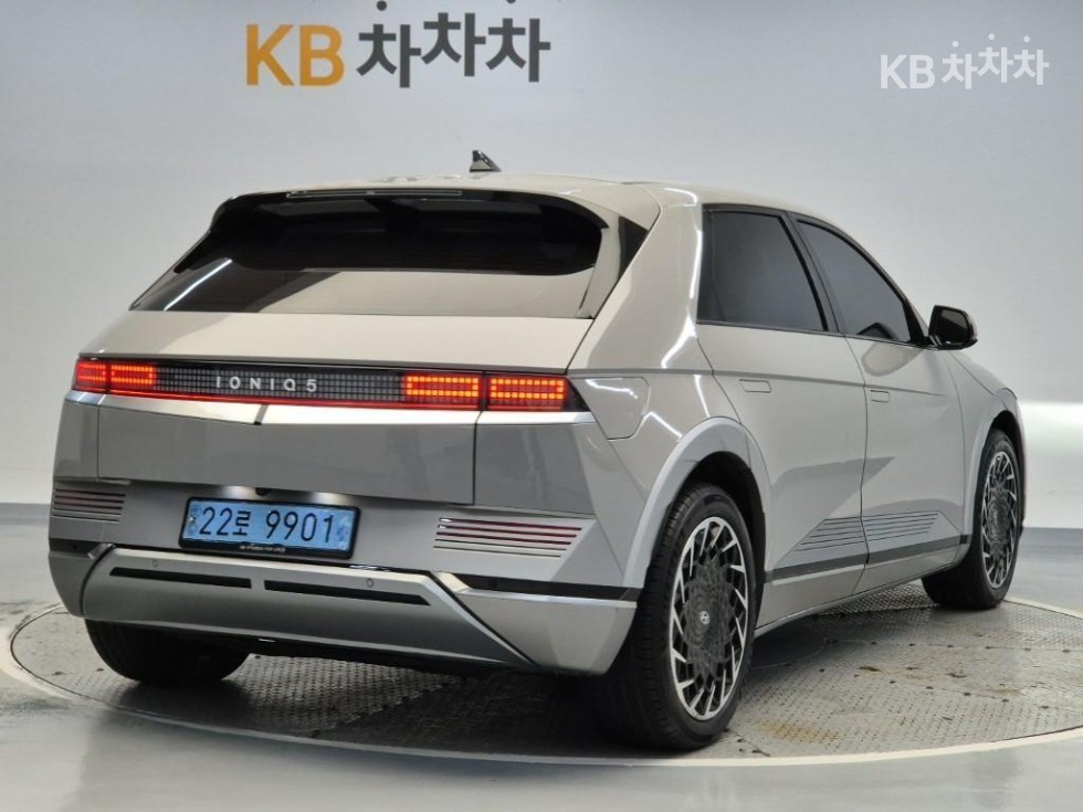 Hyundai IONIQ 5 — miniaturë 3