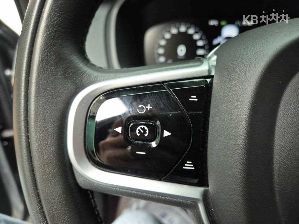 Volvo XC90 — miniaturë 16