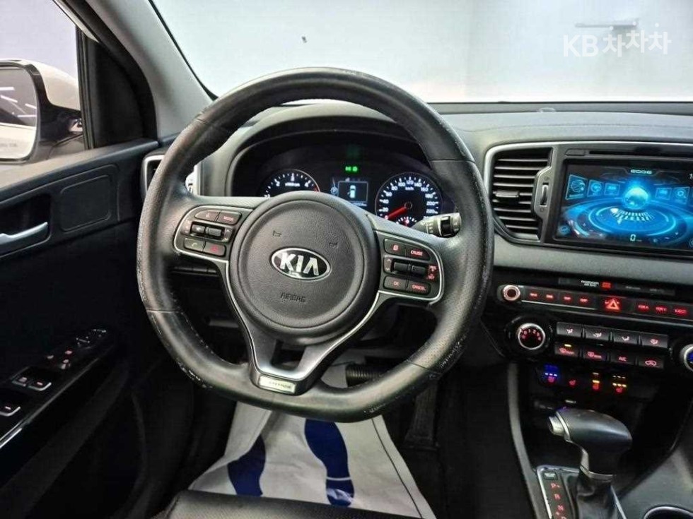 Kia Sportage — miniaturë 9