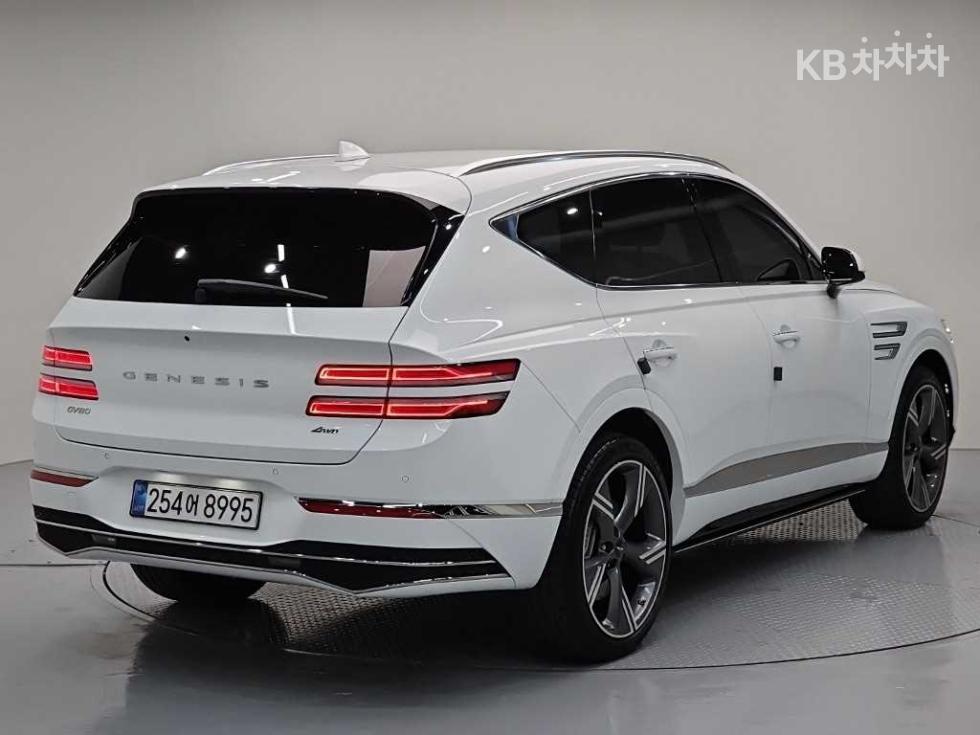 2025 Genesis GV80 photo