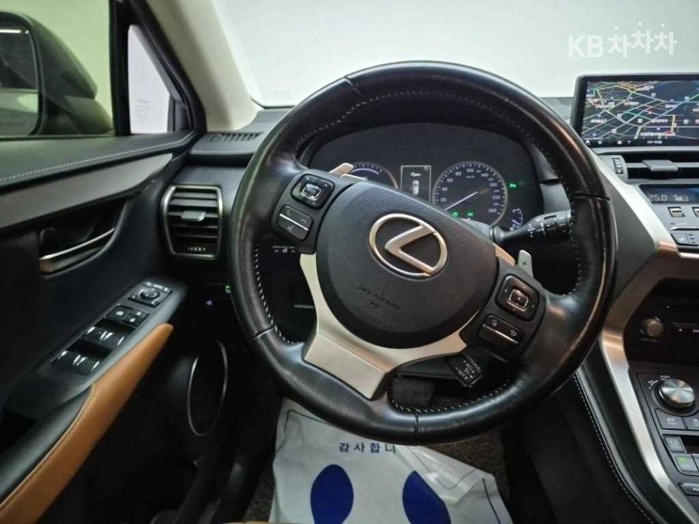 Lexus NX — miniaturë 9
