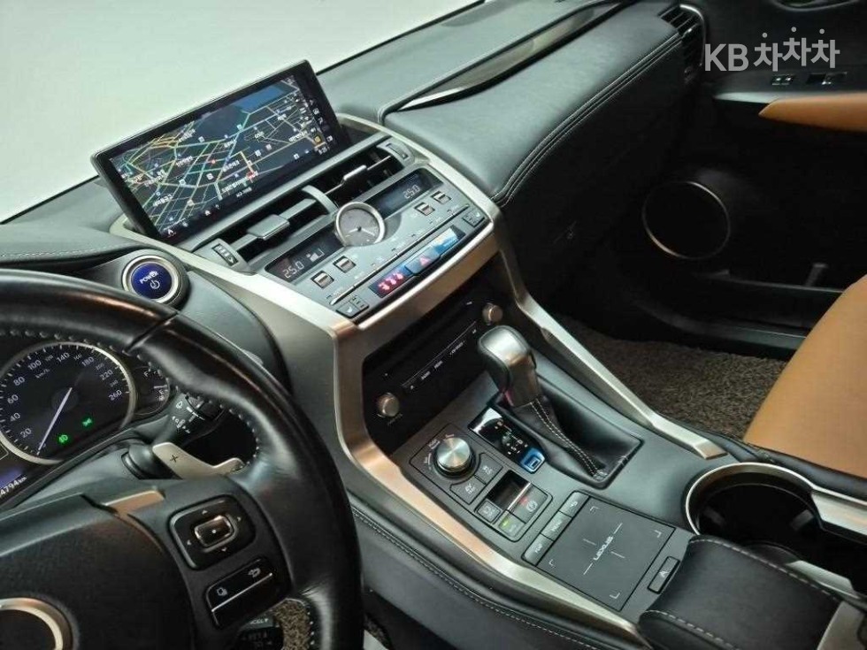 Lexus NX — miniaturë 10