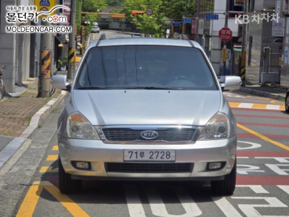 Kia Carnival — miniaturë 2