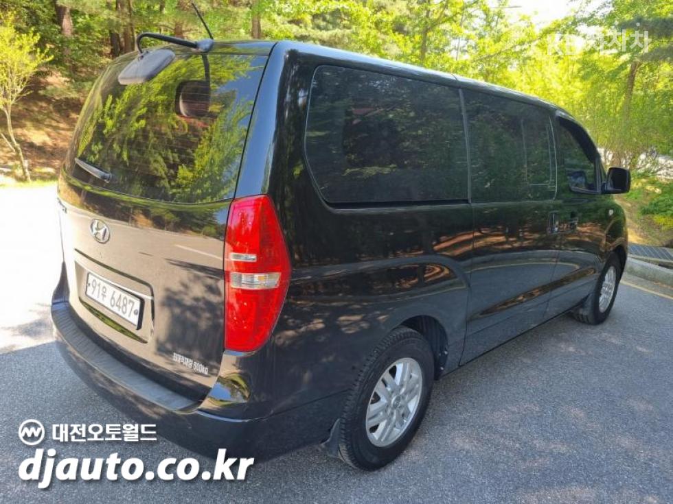 Hyundai Starex — miniaturë 5