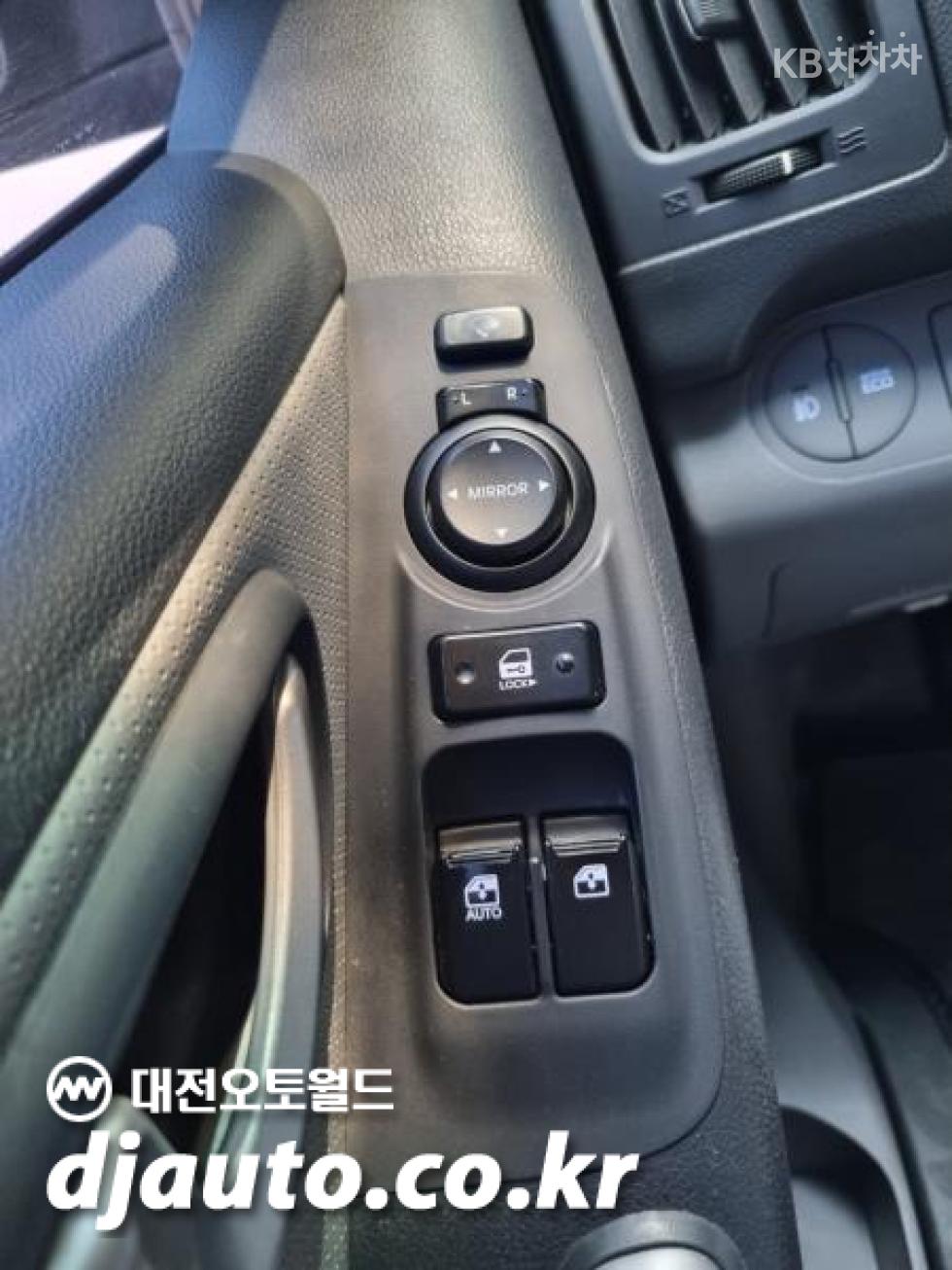 Hyundai Starex — miniaturë 9