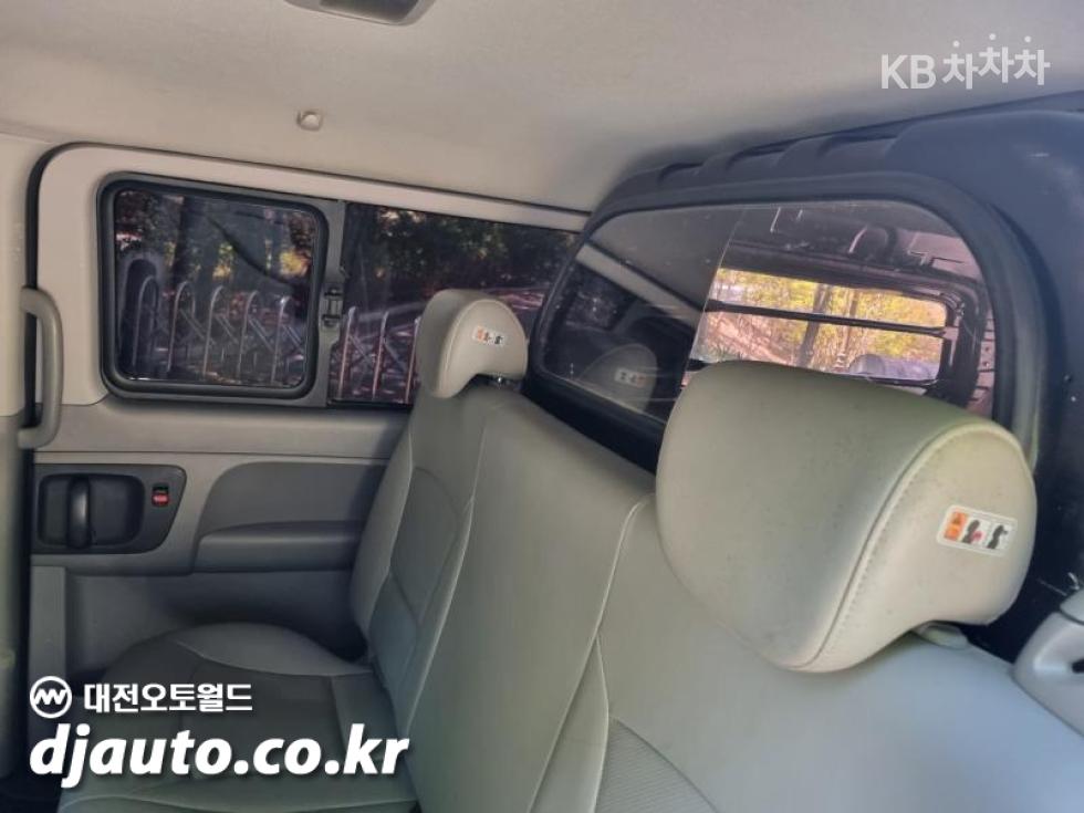 Hyundai Starex — miniaturë 10