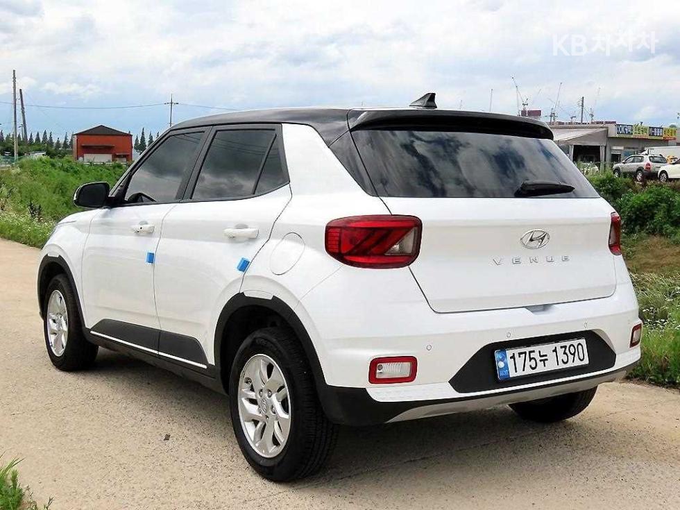 Hyundai Venue — miniaturë 3