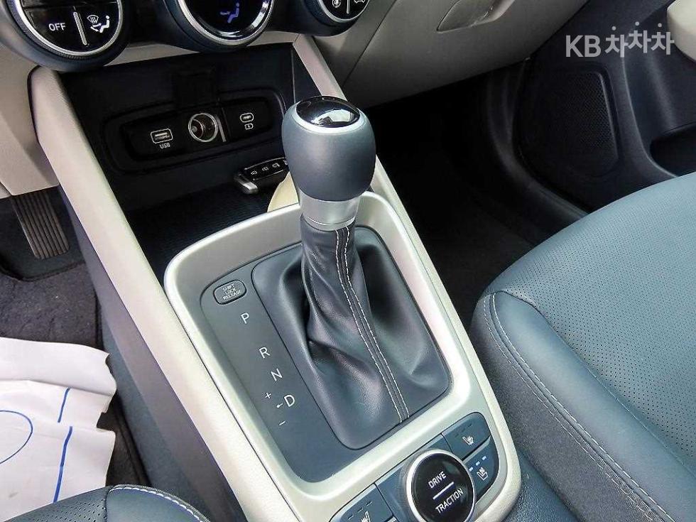 Hyundai Venue — miniaturë 11
