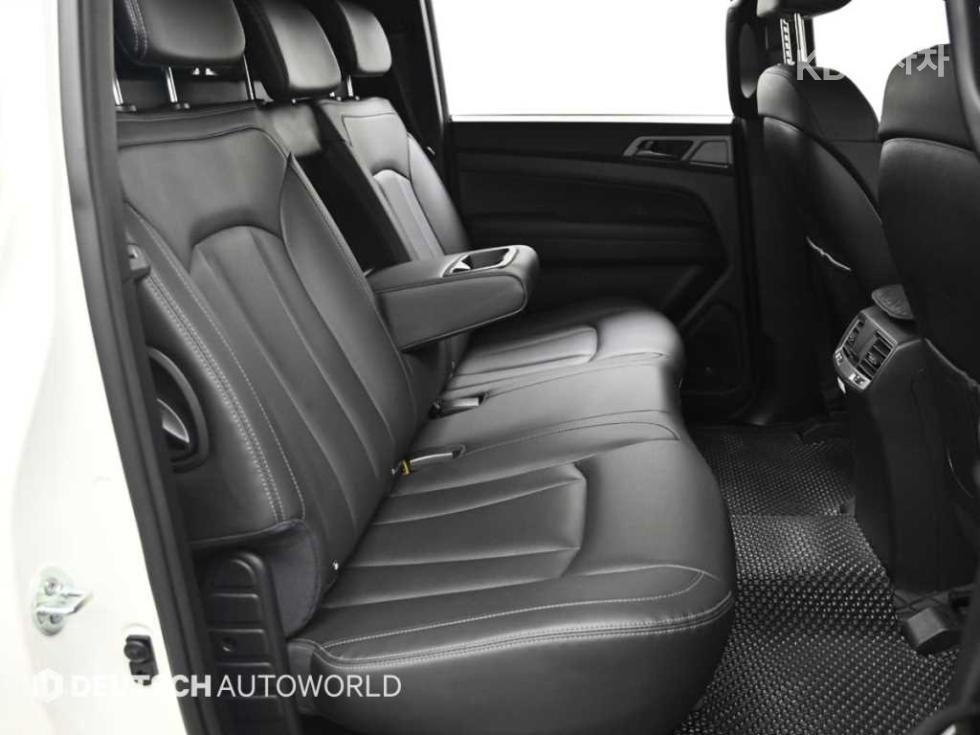 SsangYong Rexton — miniaturë 11