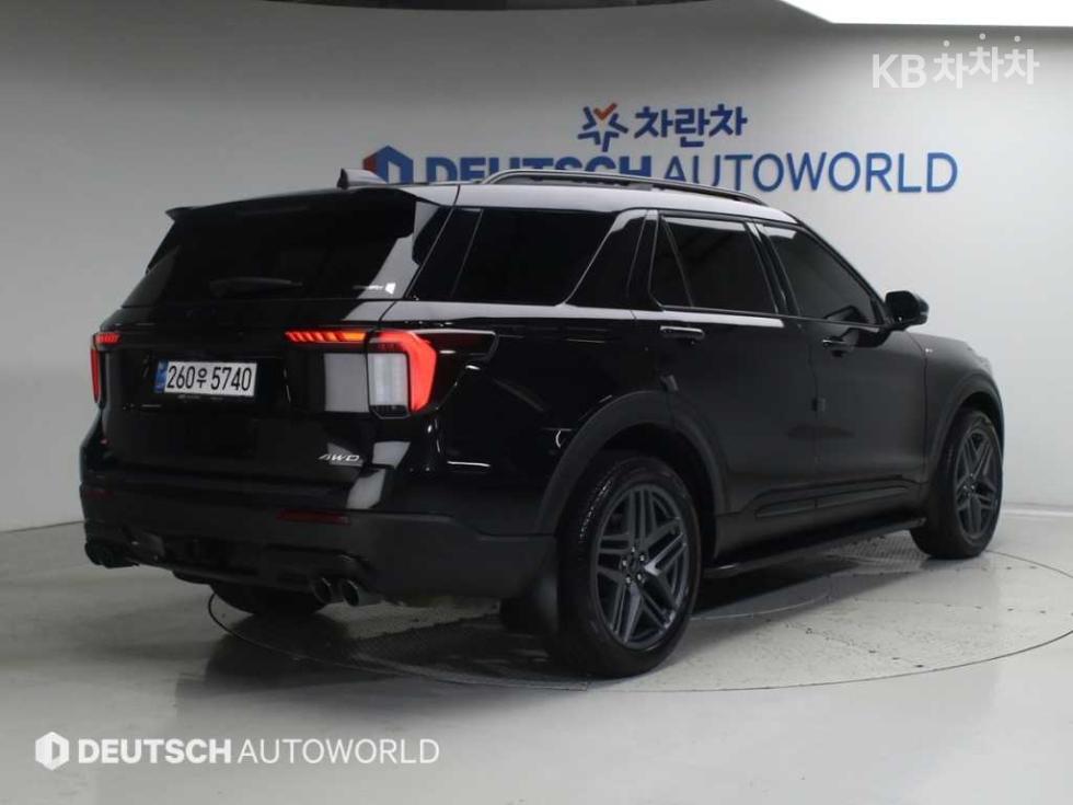 Ford Explorer Sport Trac — miniaturë 2