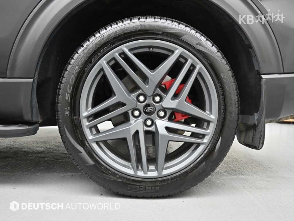 Ford Explorer Sport Trac — miniaturë 5