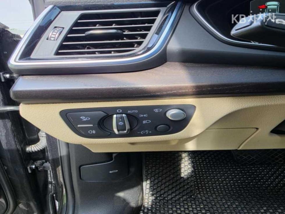 Audi Q5 — miniaturë 10