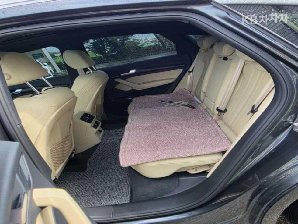 Audi Q5 — miniaturë 12