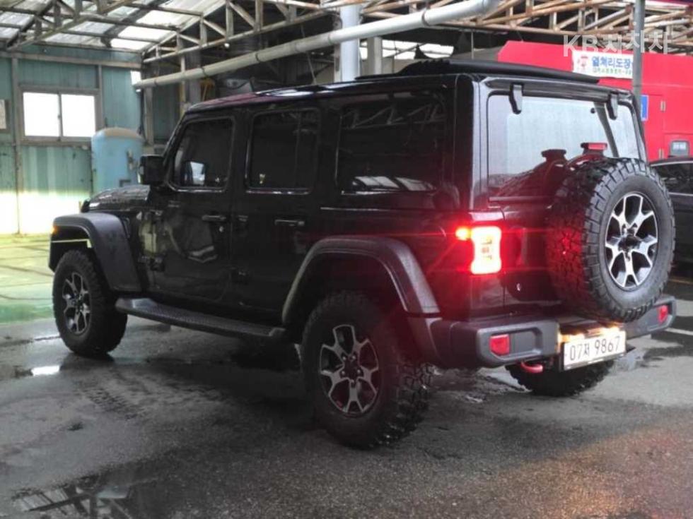Jeep Wrangler — miniaturë 3