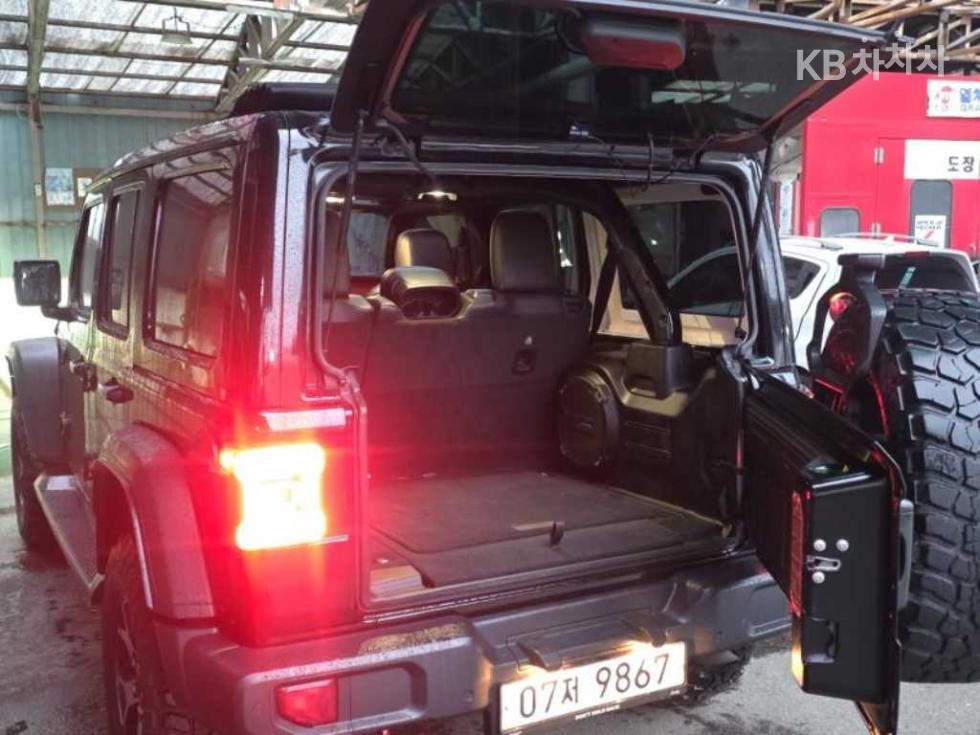Jeep Wrangler — miniaturë 5