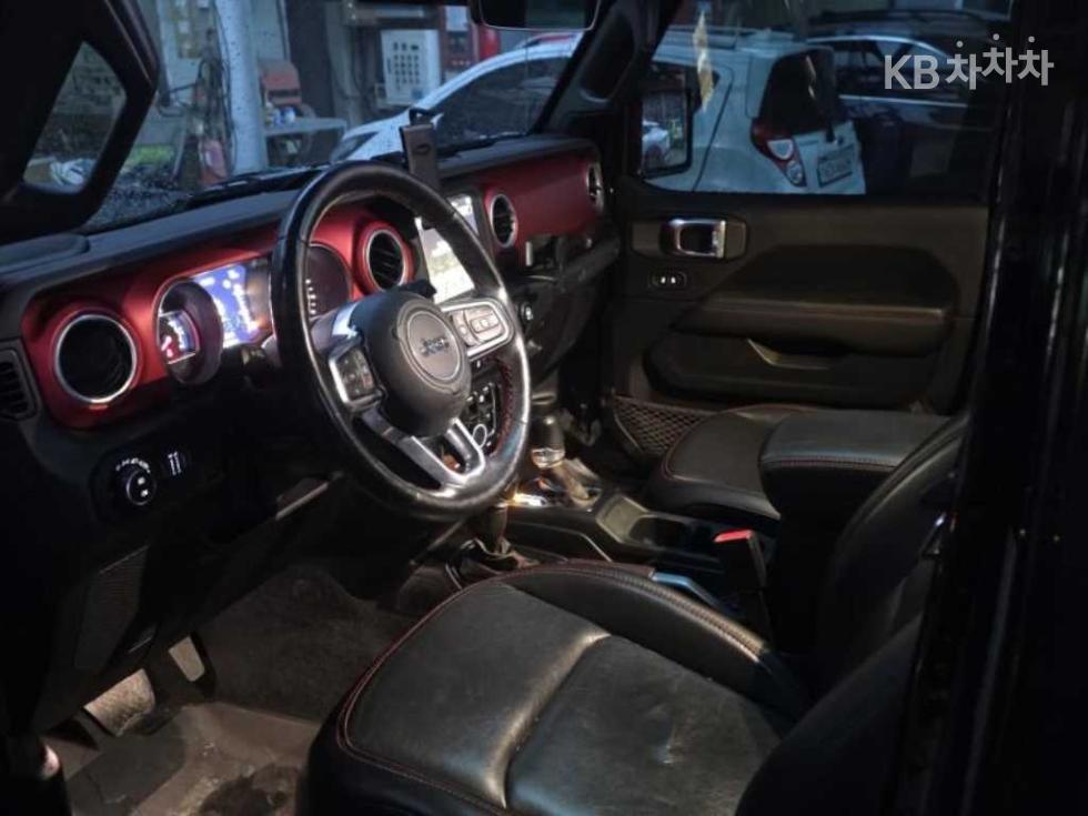Jeep Wrangler — miniaturë 6