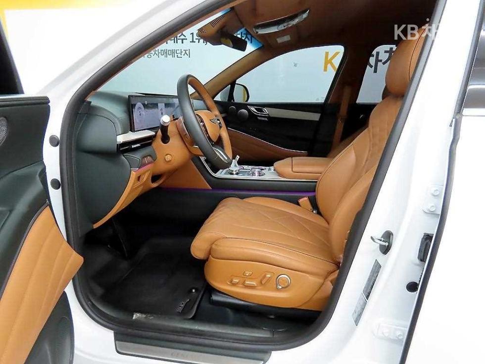 2024 Genesis GV80 photo