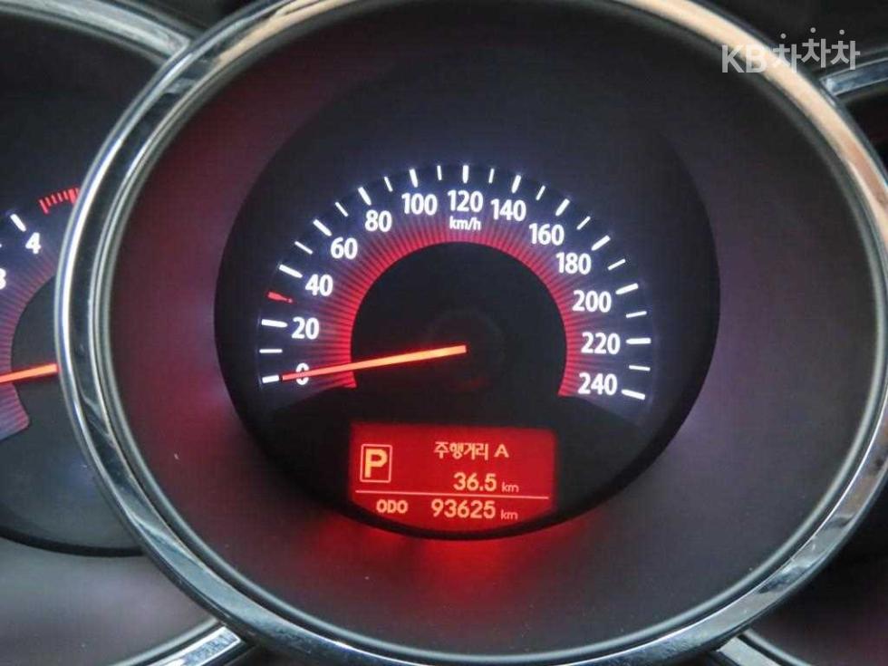 Kia Sorento — miniaturë 8