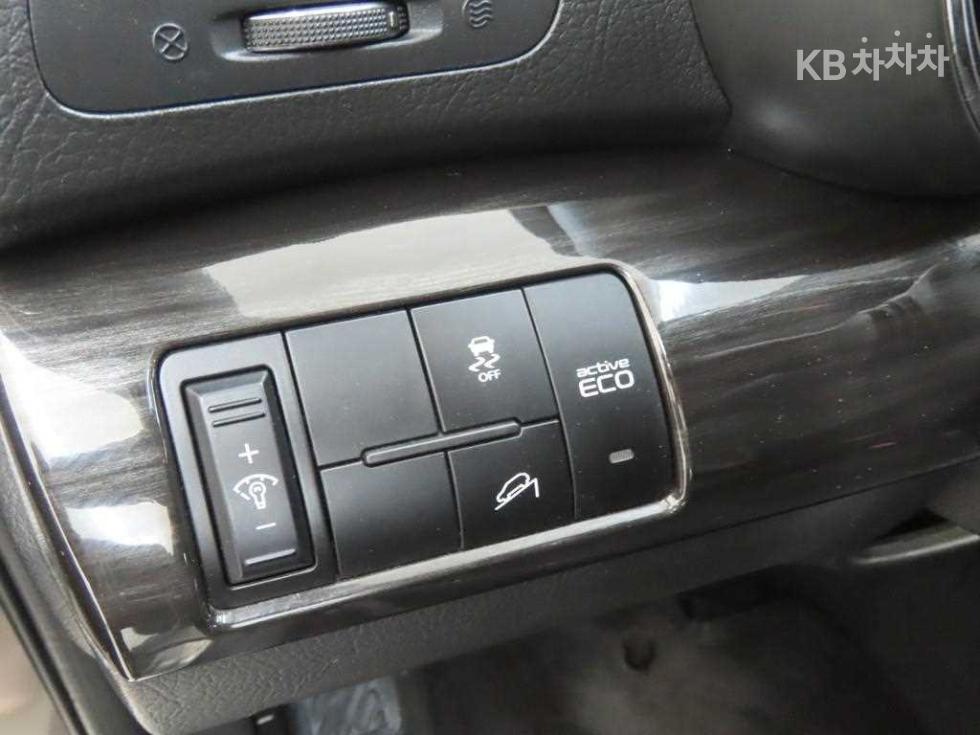 Kia Sorento — miniaturë 10