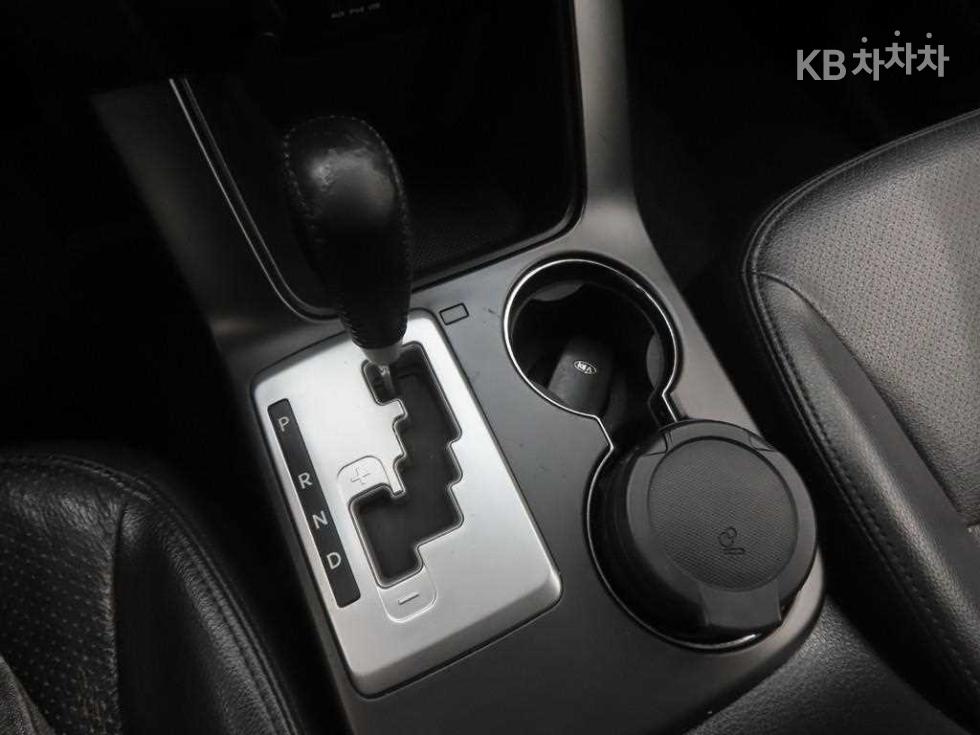 Kia Sorento — miniaturë 13