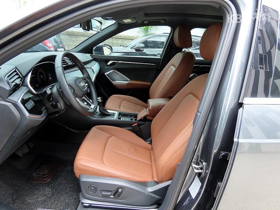 2022 Audi The New Q3(F3) photo