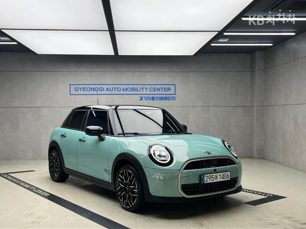 2025 mini cooper S 2.0 5-door Favoured