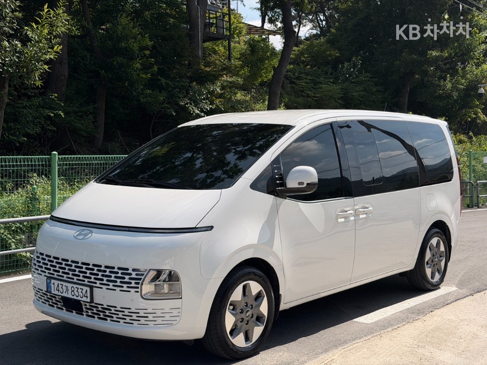 Hyundai Staria