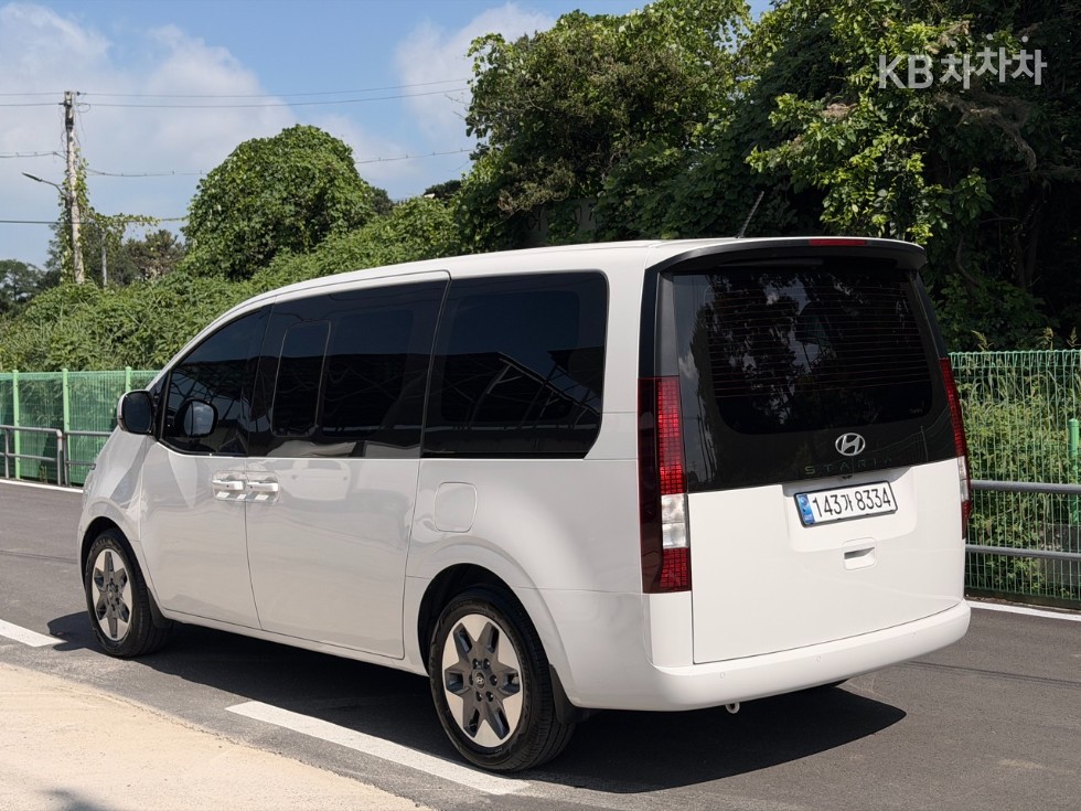 Hyundai Staria — miniaturë 4